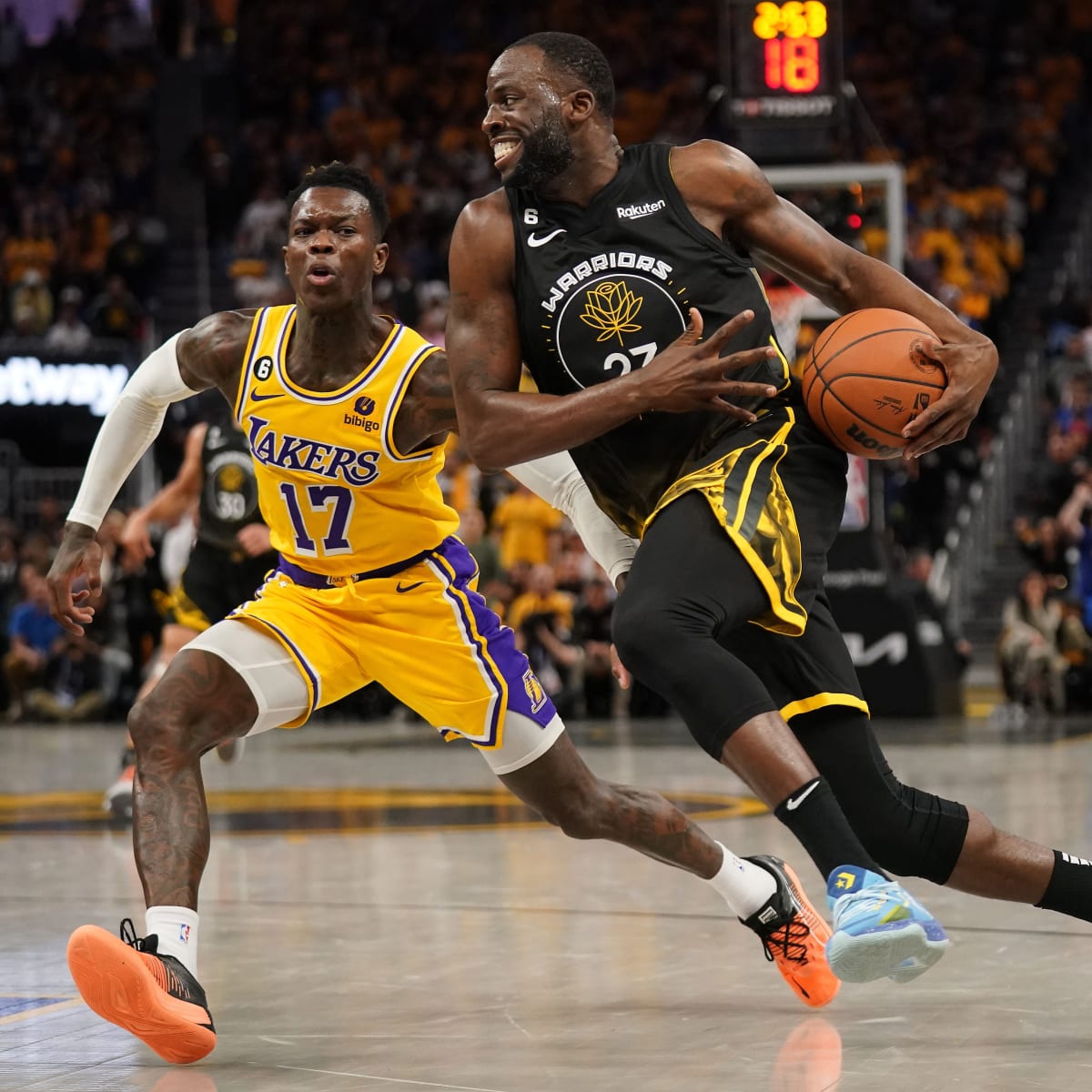 Watch: Draymond Green punches Jordan Poole in face