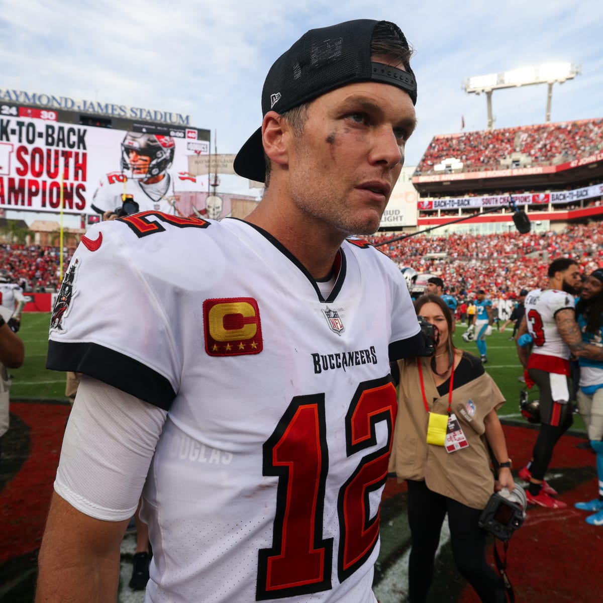 FOX bails on Tom Brady as 49ers blow out Buccaneers