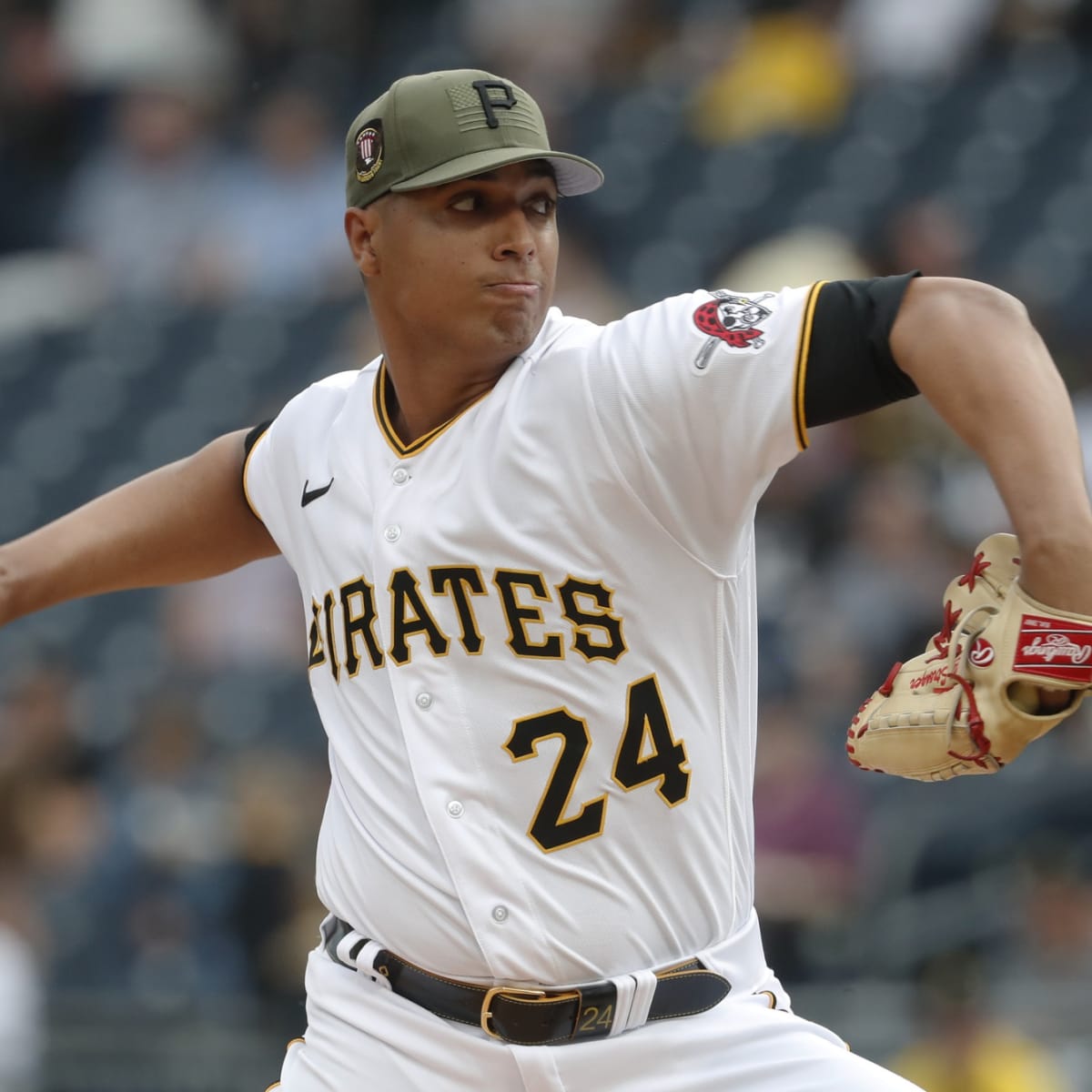 Johan Oviedo Pitches Seven Sparkling Innings to End Pirates' Skid