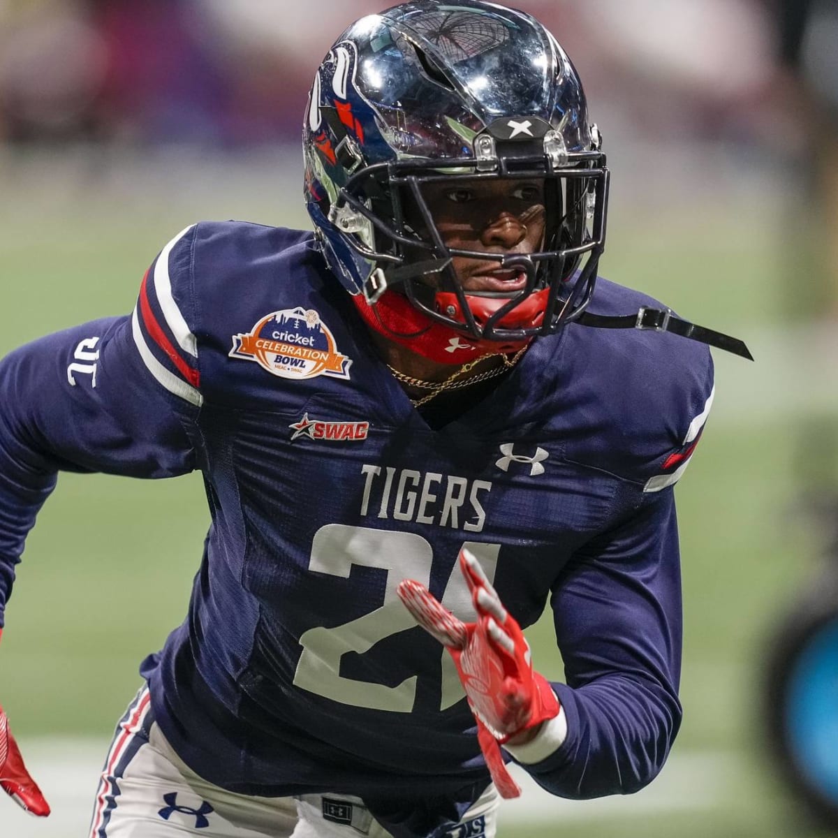 Shilo Sanders Transfer - Myrtle Price