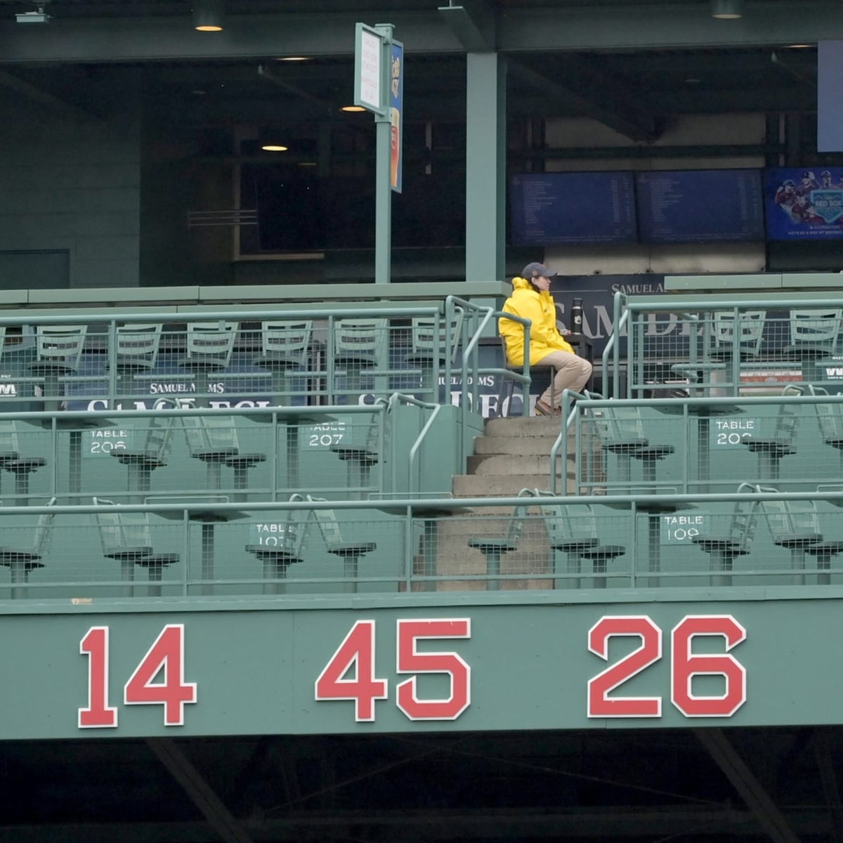 Boston Red Sox Broadcaster Joe Castiglione Involved in Hilarious Moment in Game vs