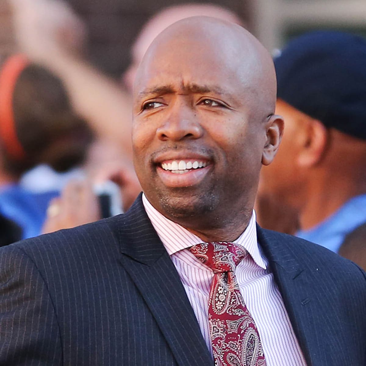 Kenny Smith Wants NBA Players To Use Salary Spike To Help Less