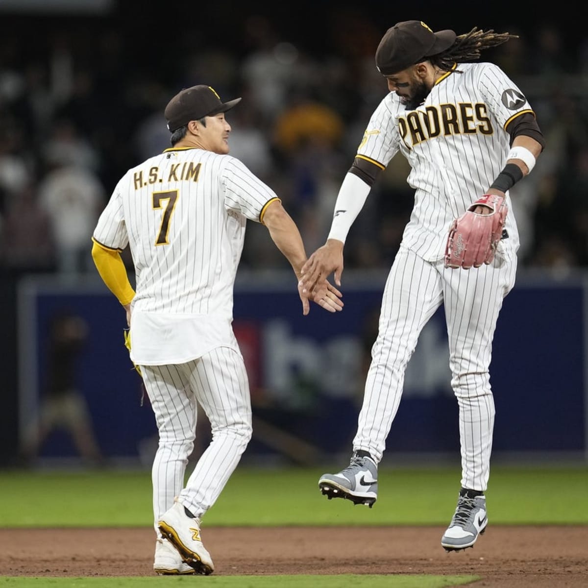 Watch San Diego Padres at Seattle Mariners Stream MLB live, TV - How to Watch and Stream Major League and College Sports