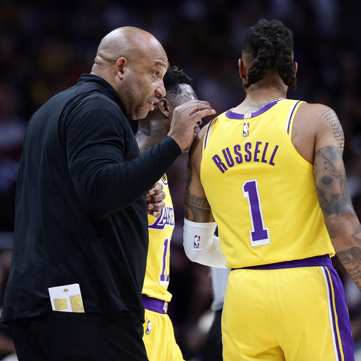 Report: D'Angelo Russell returns to Lakers on two-year contract
