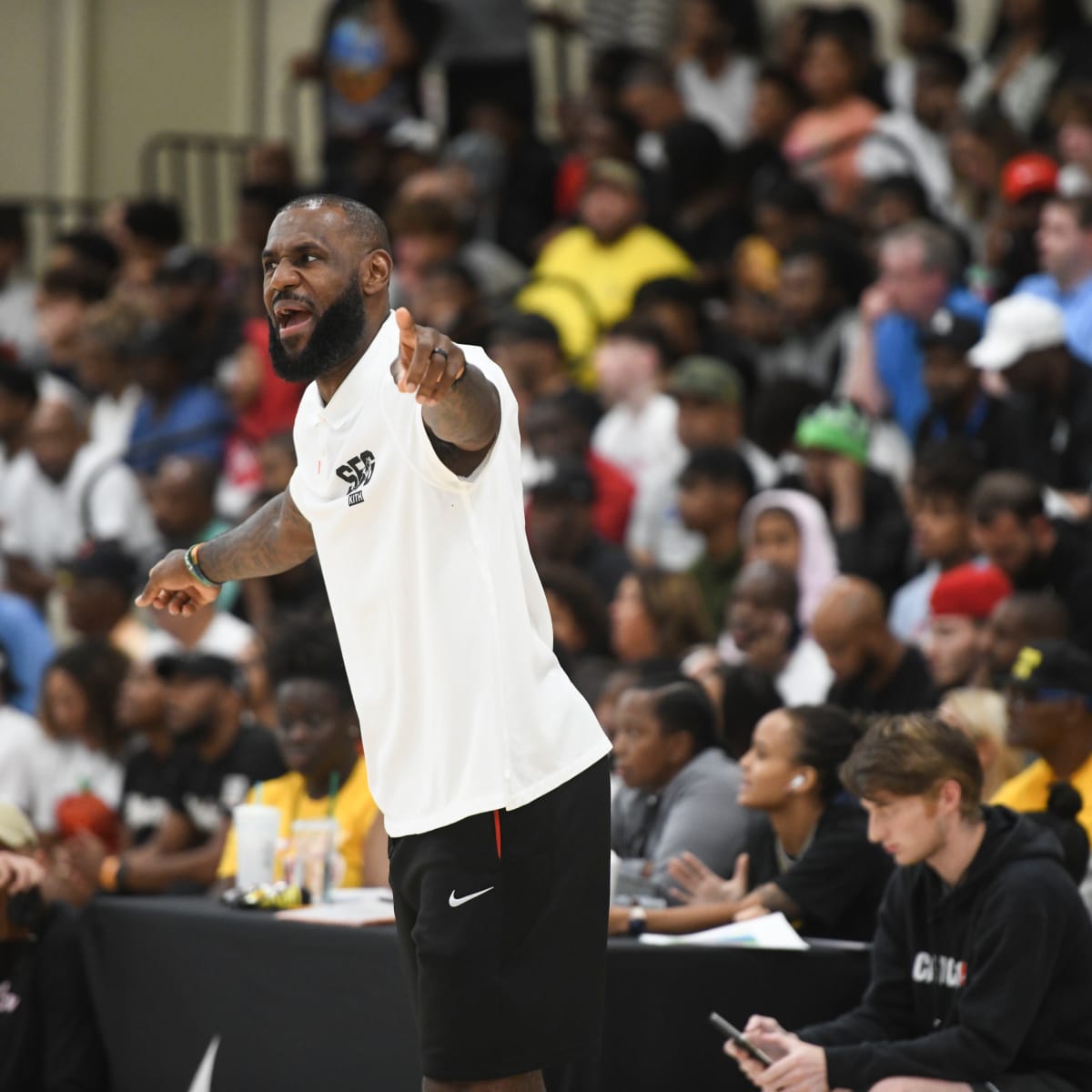 LeBron James Was So Fired Up While Coaching His Son's Team at Nike Peach  Jam - Sports Illustrated