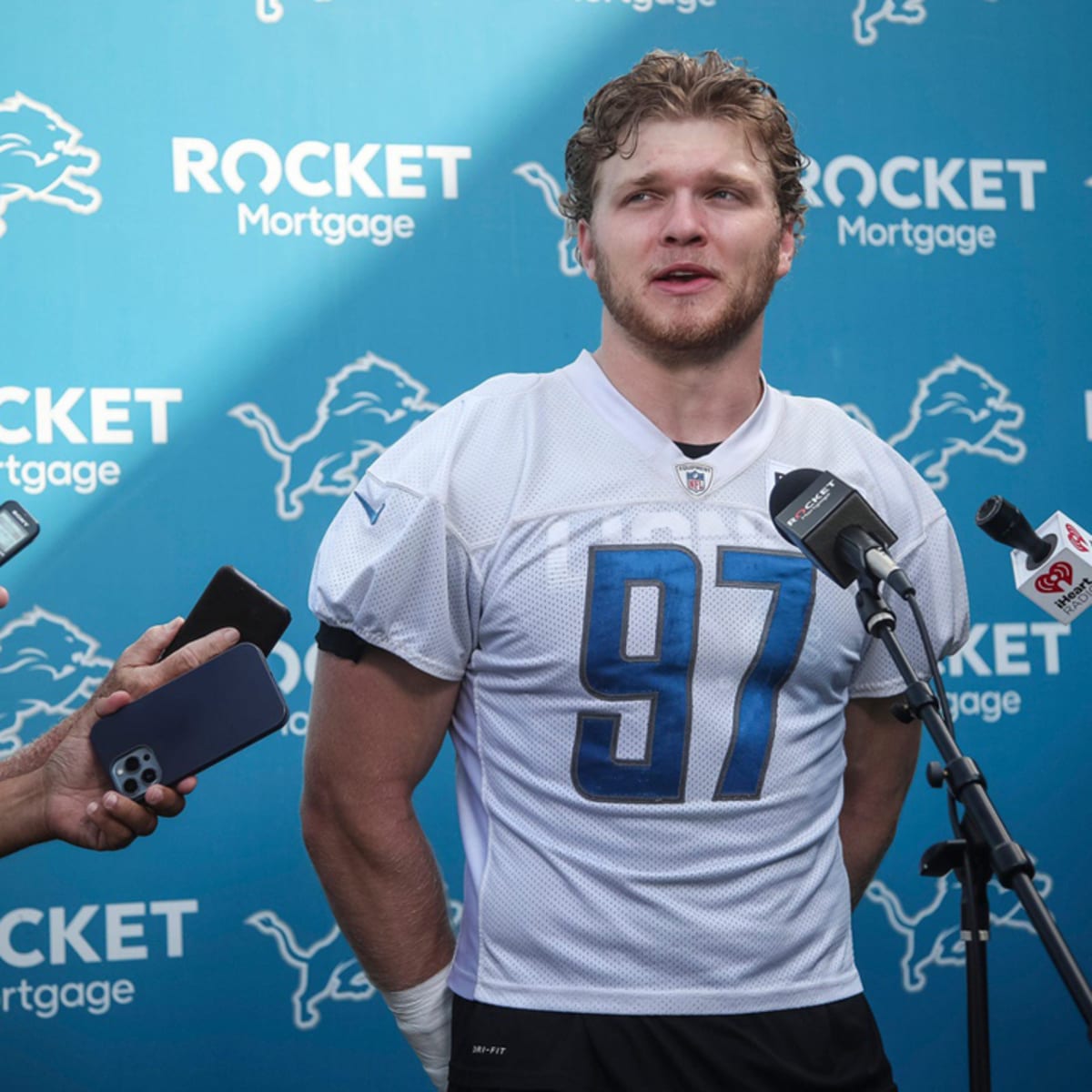 Lions' Aidan Hutchinson says Detroit is 'ready for a change' amid brilliant  start