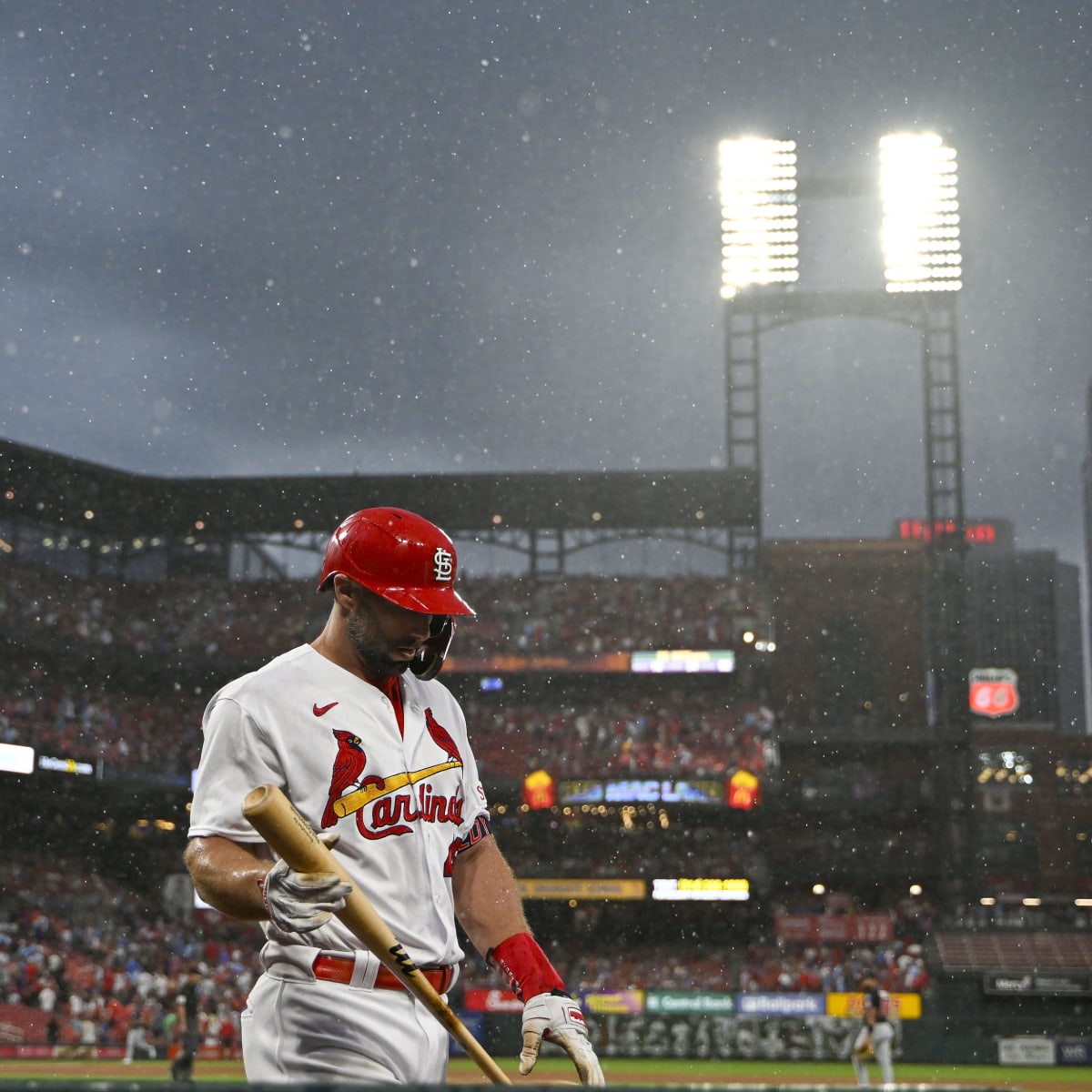 Dodging rainstorms and multiple delays, Cardinals drench Yankees to win  Game 1, 11-4