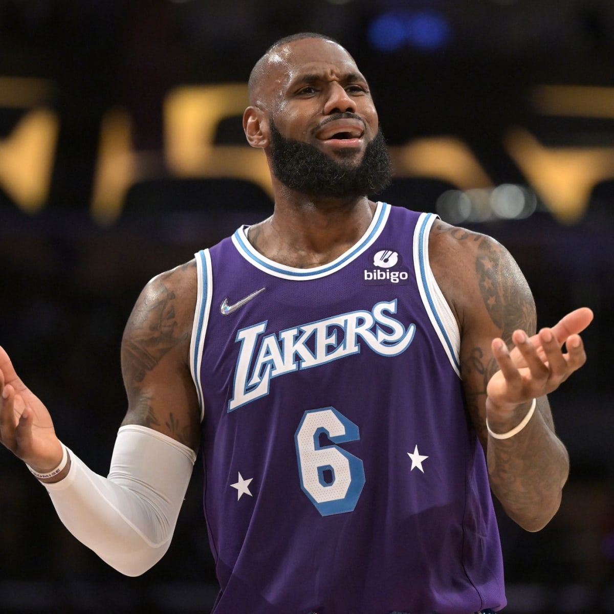What LeBron James said after breaking NBA scoring record; Lakers star drops  F-bomb in front of crowd 