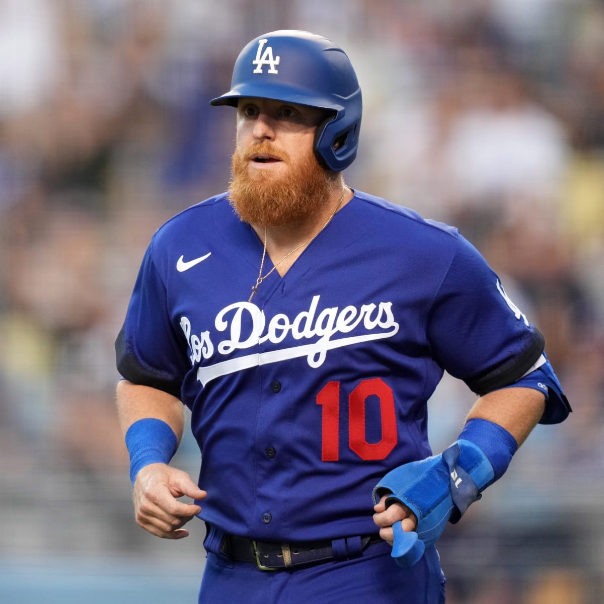 Dodgers Veteran Picks Out Hilarious Outfit for Reporter for San Francisco  Trip - Inside the Dodgers | News, Rumors, Videos, Schedule, Roster,  Salaries And More