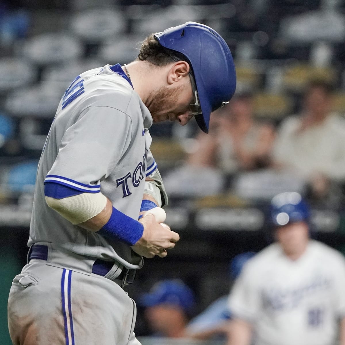 Danny Jansen Heading to IL With Finger Fracture, Blue Jays Recall