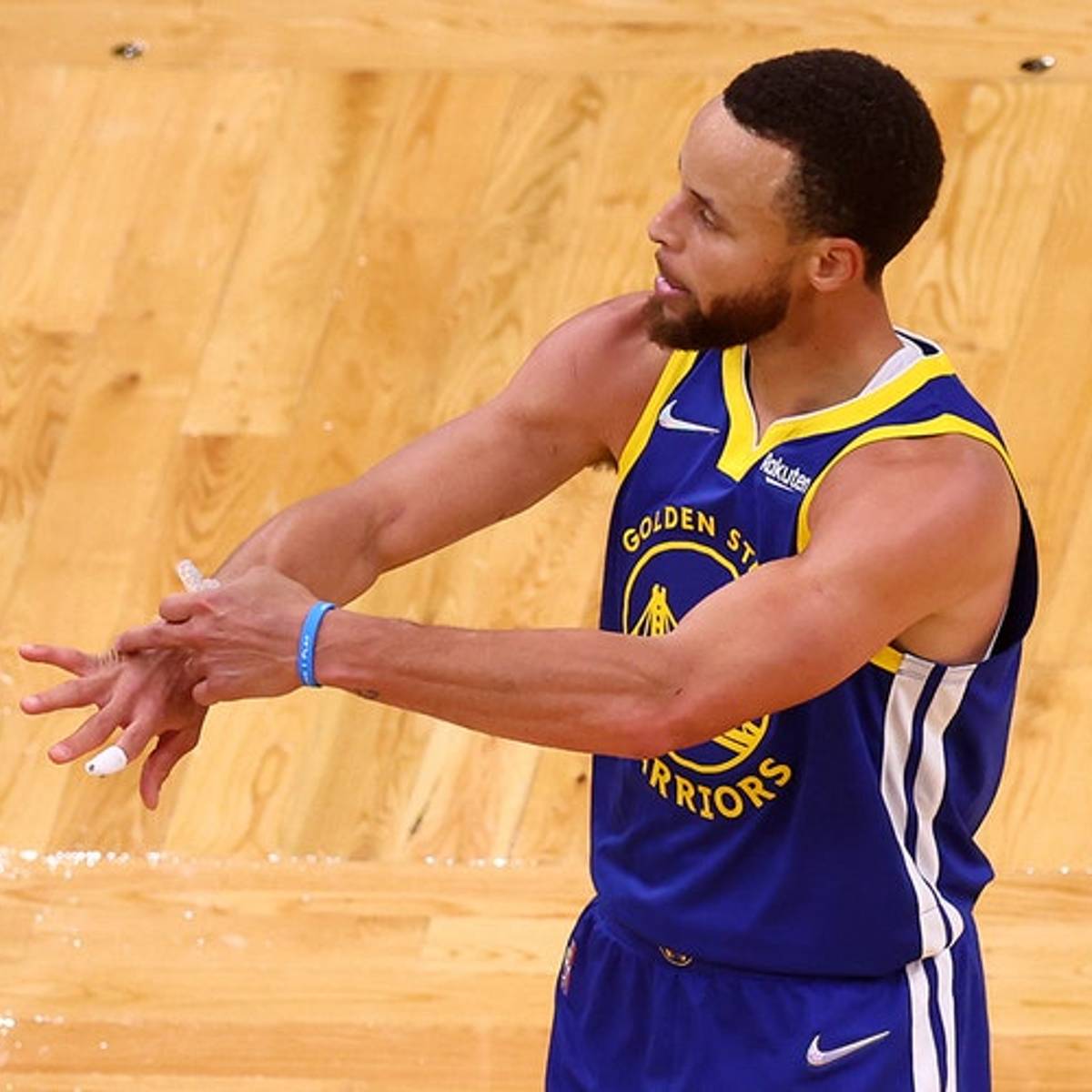 Steph Curry Calls Out Analysts Who Said He Wouldn't Win Again - Inside the  Warriors