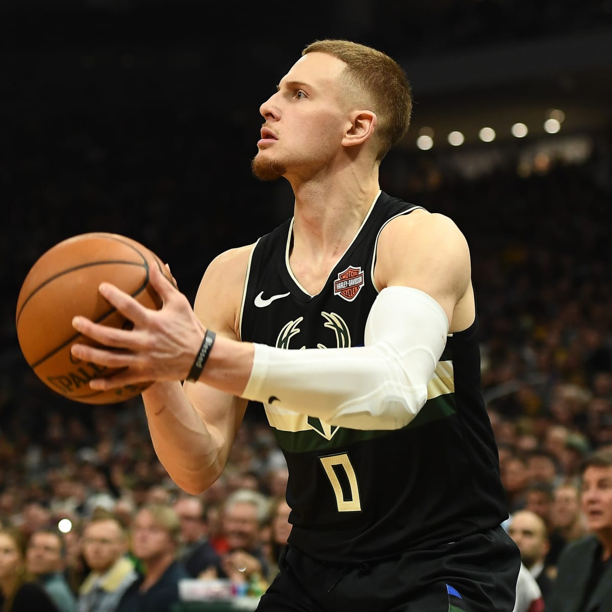 Donte DiVincenzo of the Golden State Warriors poses for a portrait