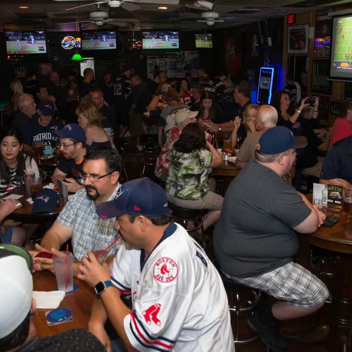 New England Patriots Fan Club of Arizona Celebrates 25 Years - Sports  Illustrated New England Patriots News, Analysis and More