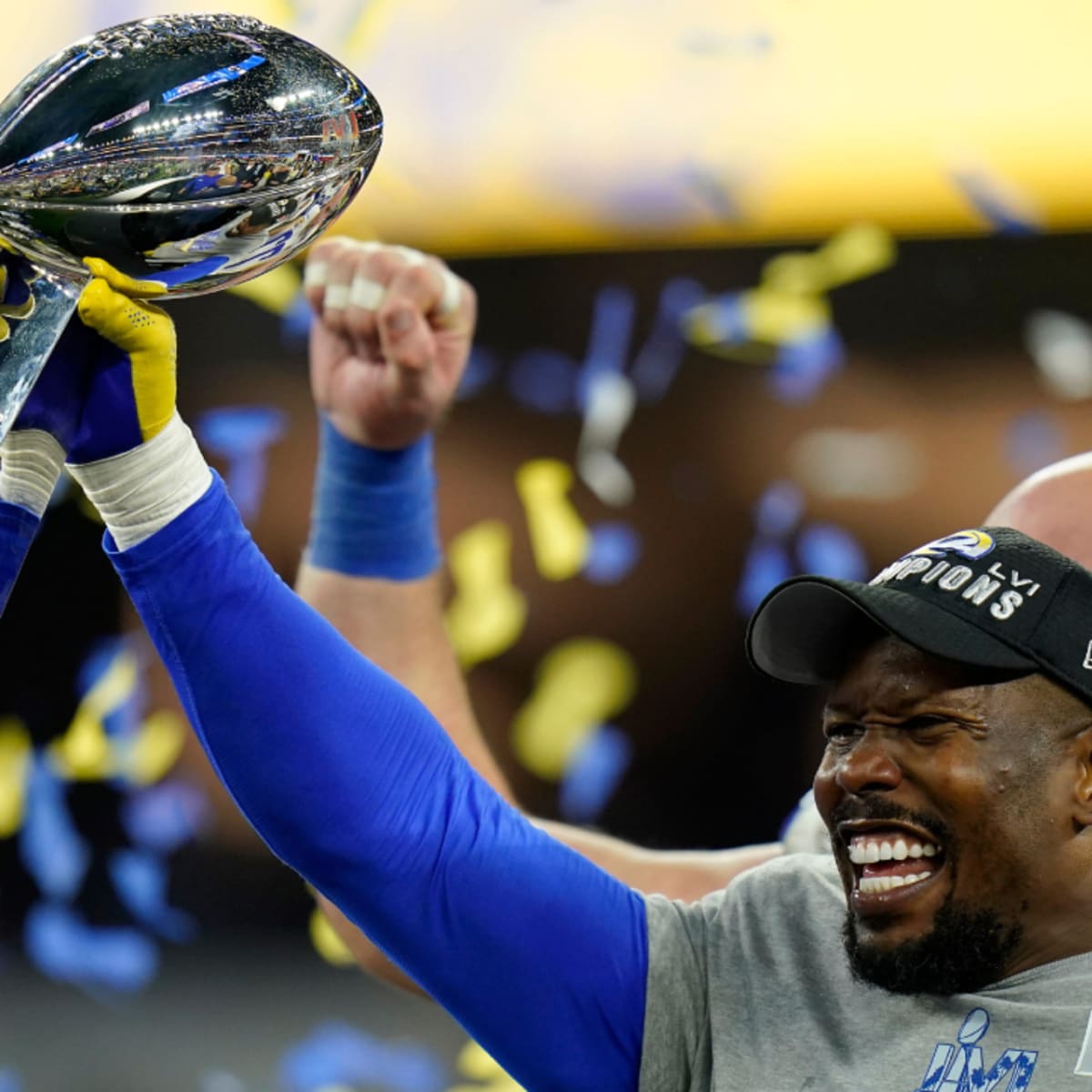 Rams Super Bowl rings: Champions receive massive SoFi Stadium-style jewelry  night of NFL opener