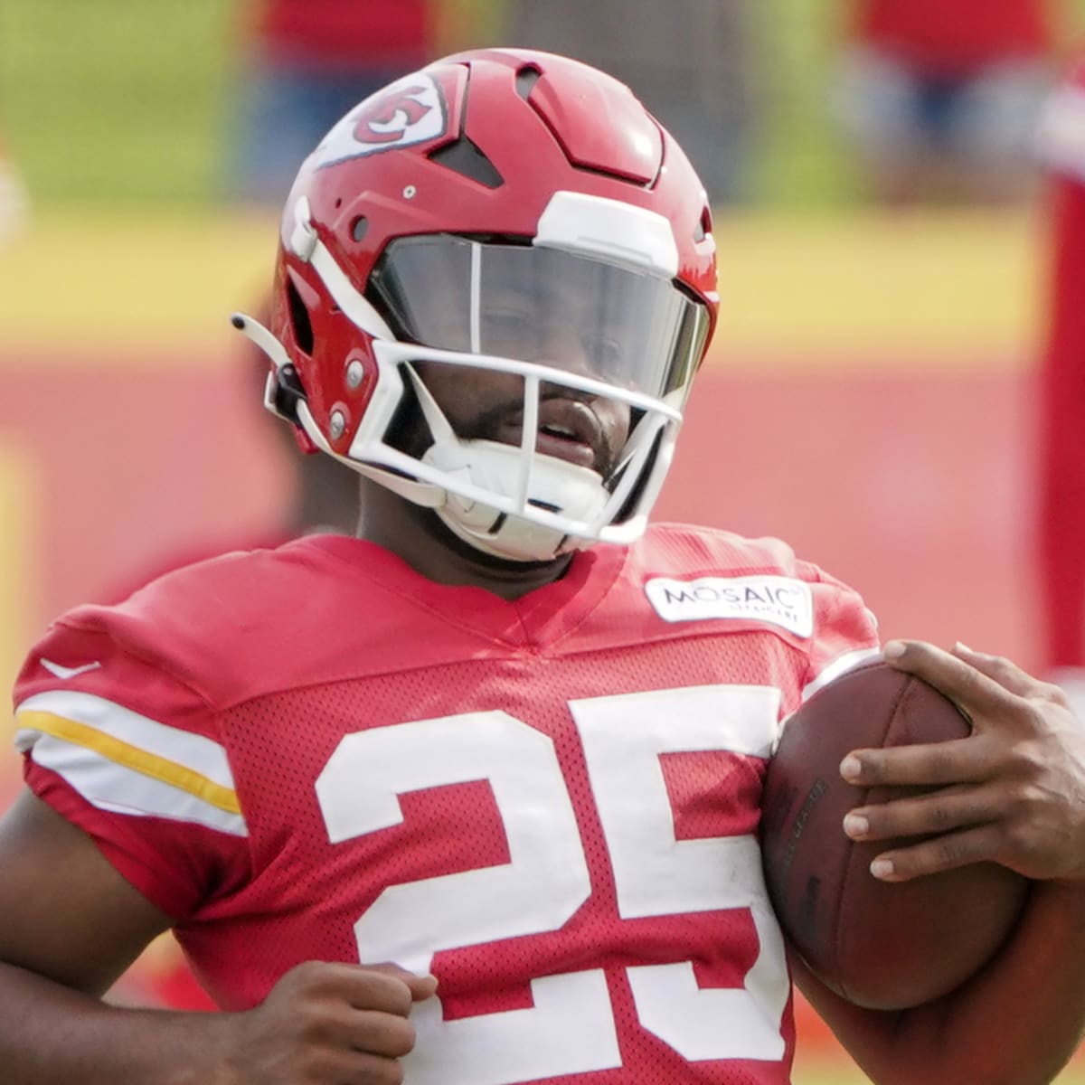 Chiefs training camp: Rookie RB making case for carries - Sports Illustrated