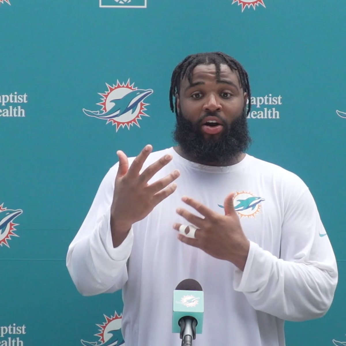 Christian Wilkins 'Holds In' Expecting New Dolphins Contract, But Here's A  Reason Deal Isn't Done – OutKick