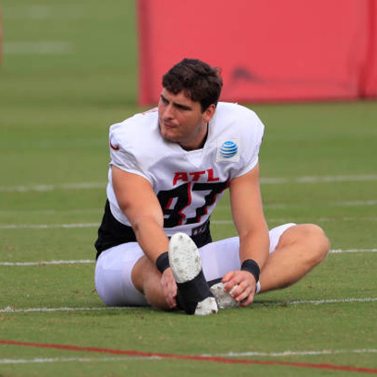 Atlanta Falcons TE Coach on Rookie John FitzPatrick: 'Extremely Smart  Player' - Sports Illustrated Atlanta Falcons News, Analysis and More