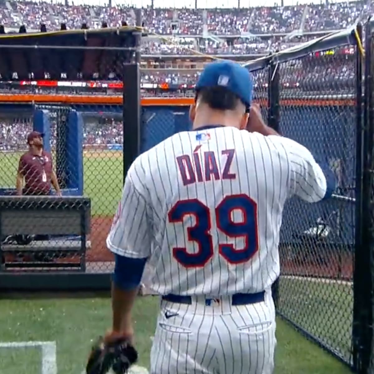 Video of Mets closer Edwin Diaz entrance goes viral - Sports