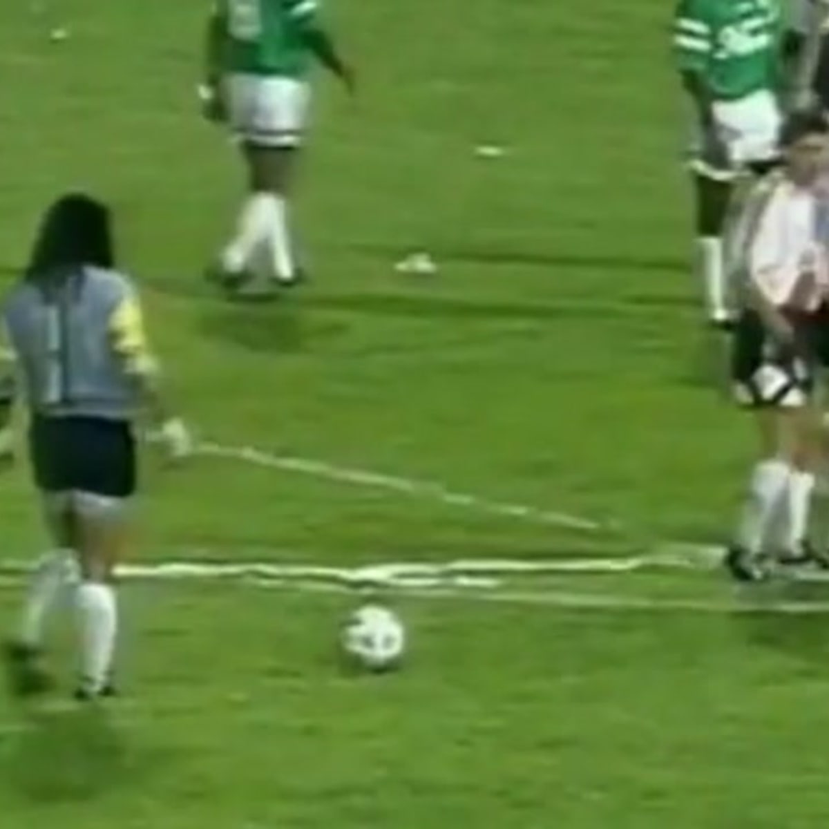 By burying the lede, Netflix's René Higuita soccer documentary misses the  goal