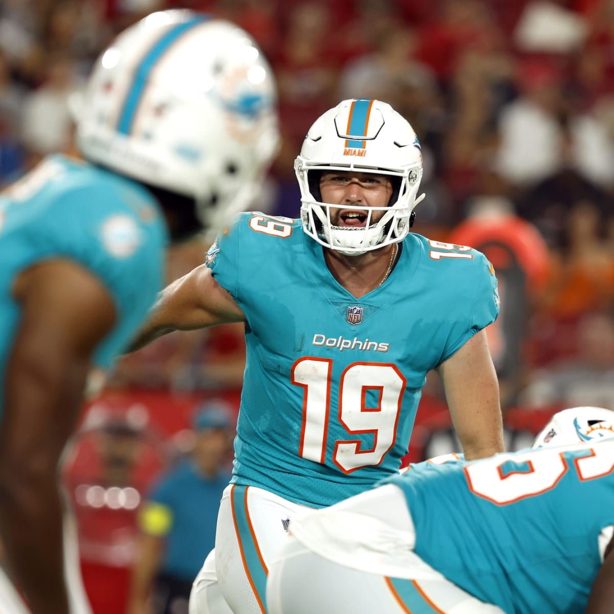 Miami Dolphins Rookie QB Skylar Thompson Avoiding 'White Noise' - Sports  Illustrated Miami Dolphins News, Analysis and More