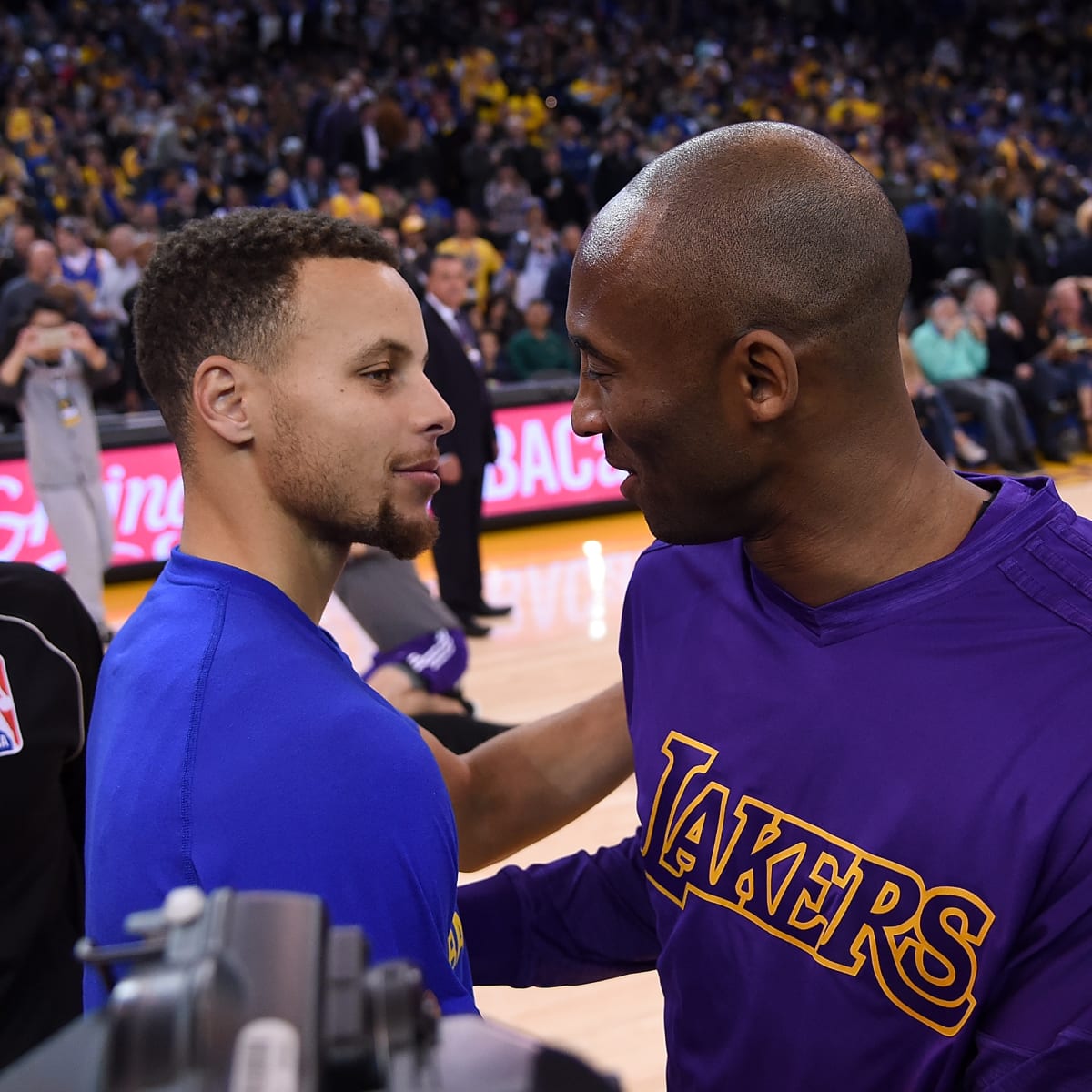 NBA: Stephen Curry brilha e comanda vitória do Golden State Warriors diante  do Cavaliers - Jogada - Diário do Nordeste