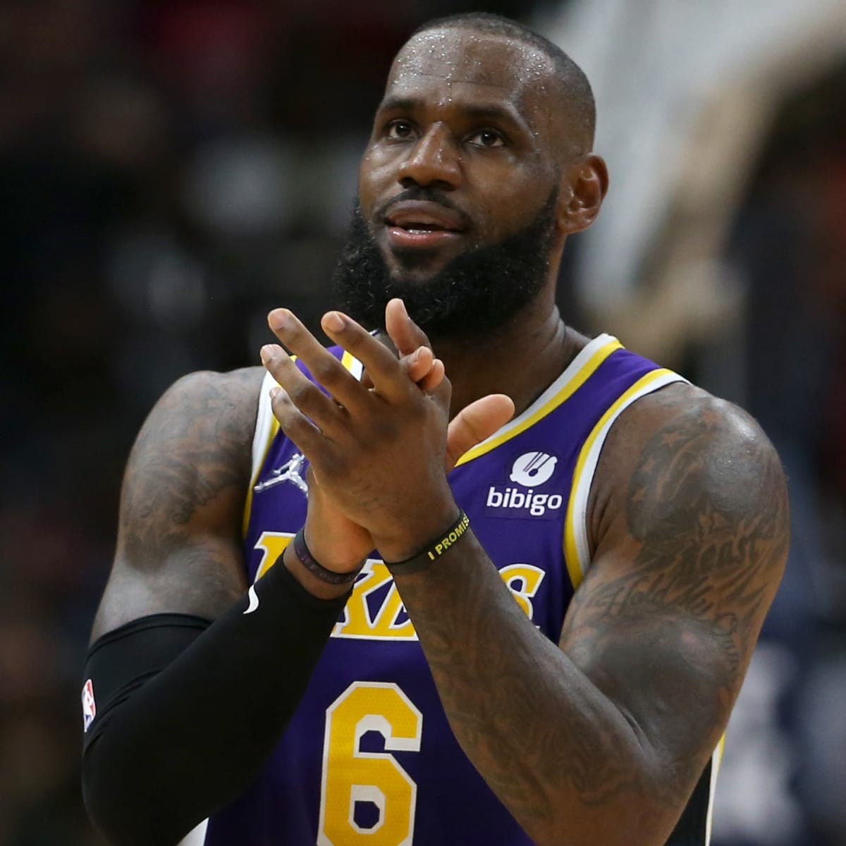 King' James poised for NBA scoring record crown