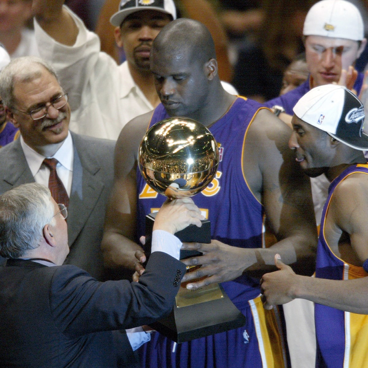 On this date: Kobe, Shaq and Lakers beat up Knicks in crazy contest