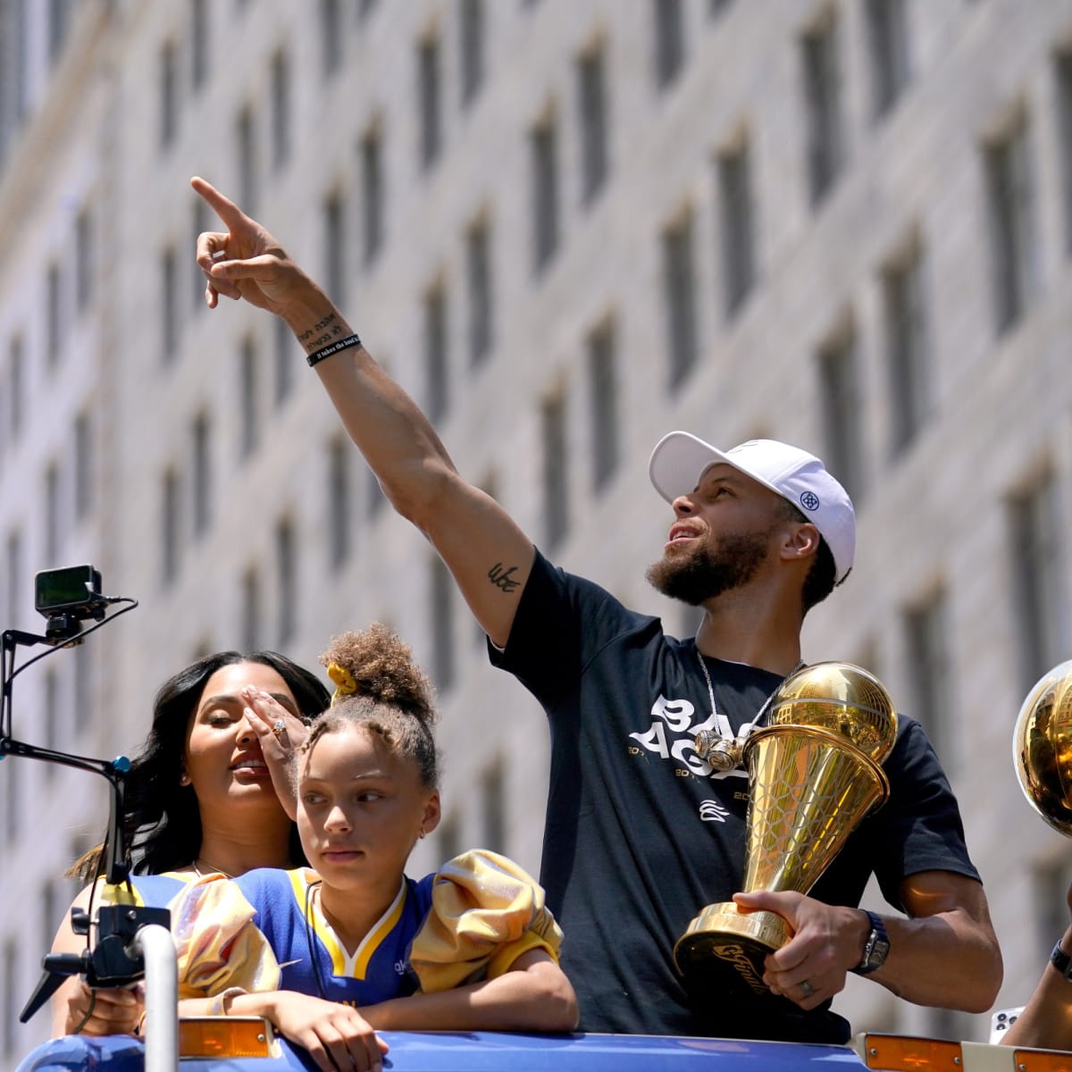 Curry Nearing Deal With Under Armour - Inside the