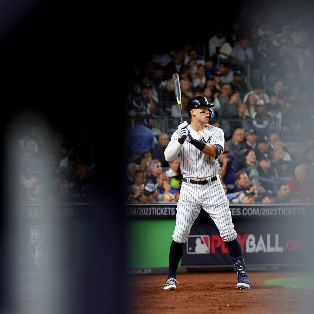 New York Yankees RF Aaron Judge Just Misses 61st Home Run in