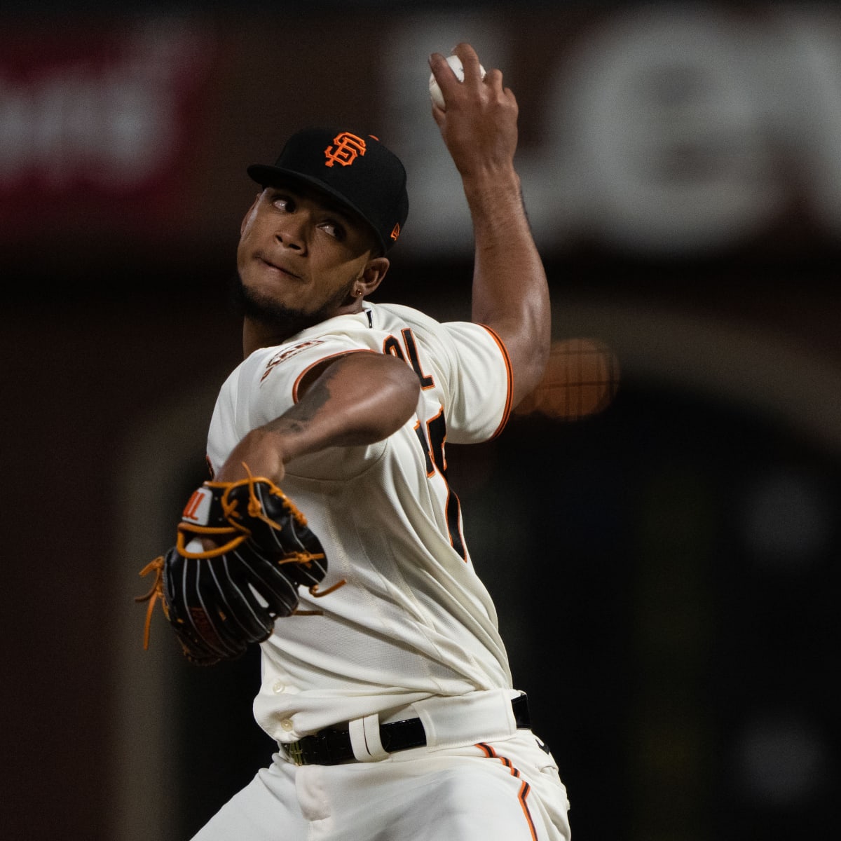 SF Giants have 10 games to save their bizarre season