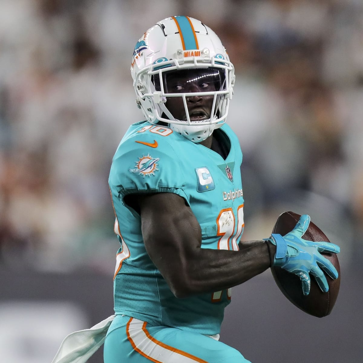 Tyreek Hill Pops Up on Miami Dolphins Injury Report - Sports