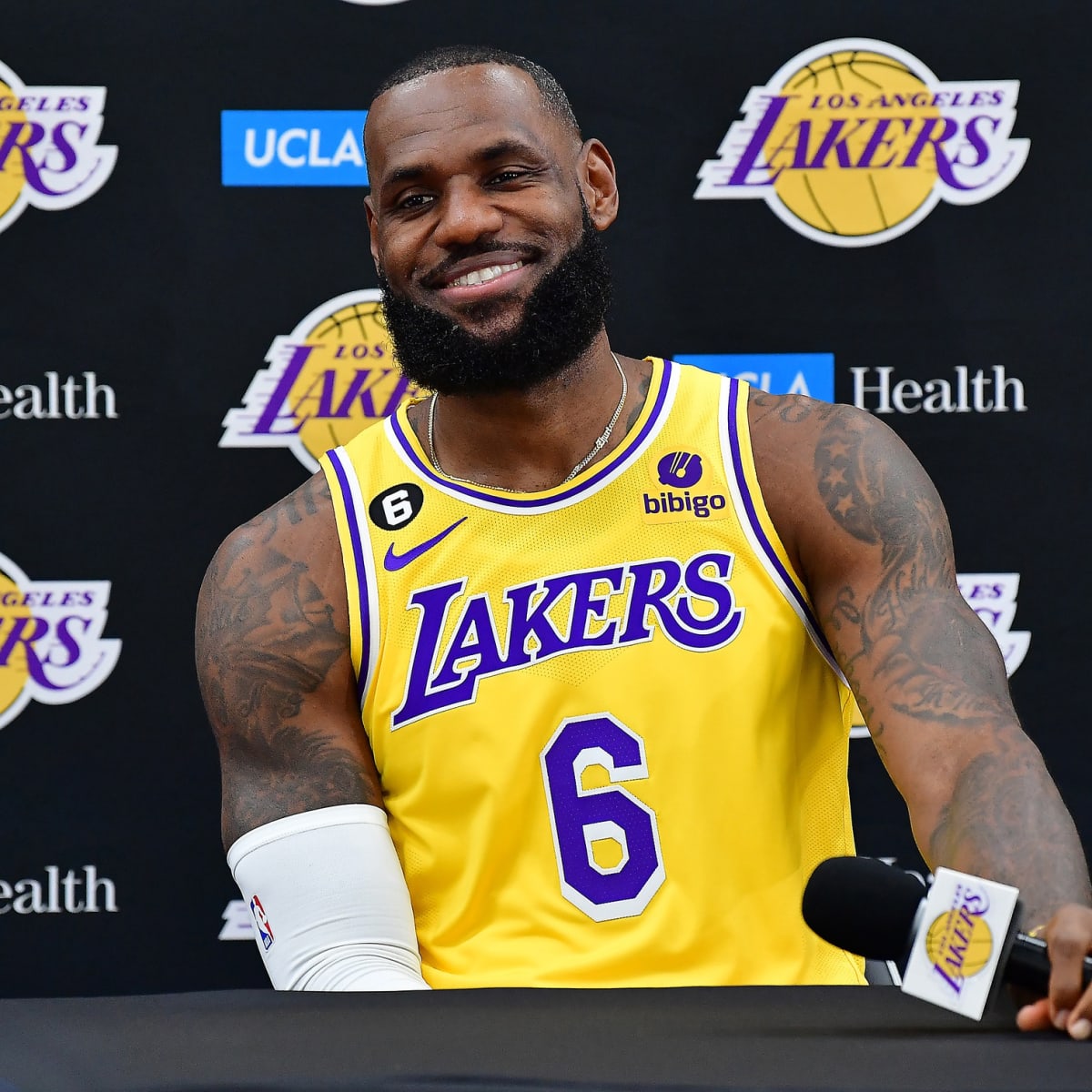Lakers News: LeBron James Part Of Expanded Mitchell & Ness