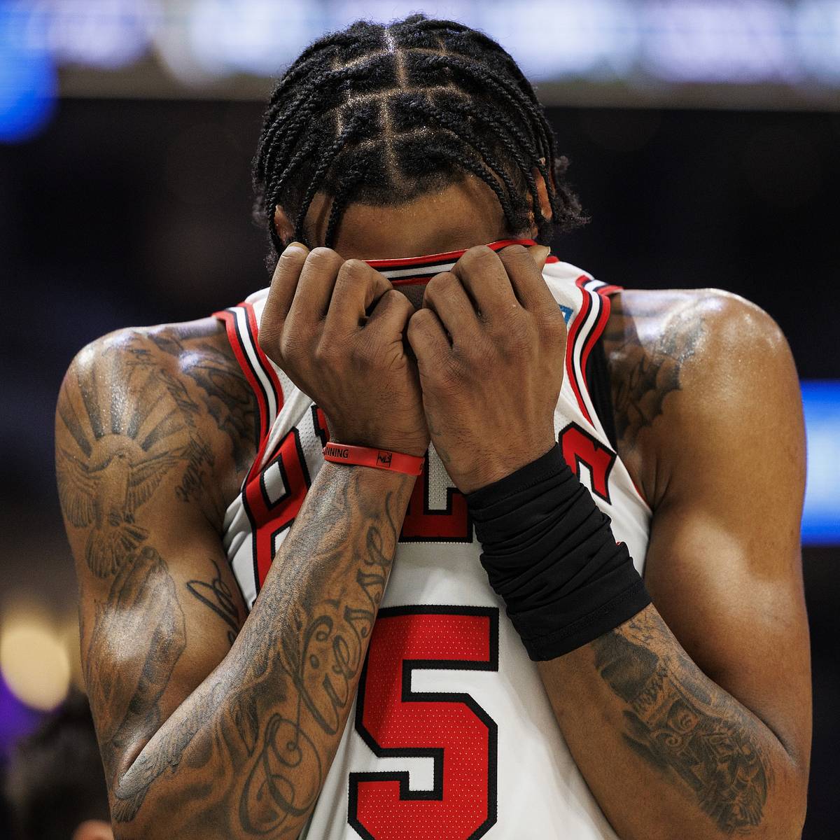 Derrick Jones Jr.'s return to Chicago Bulls fueled by unfinished business - Sports Illustrated Chicago Bulls News, Analysis and More