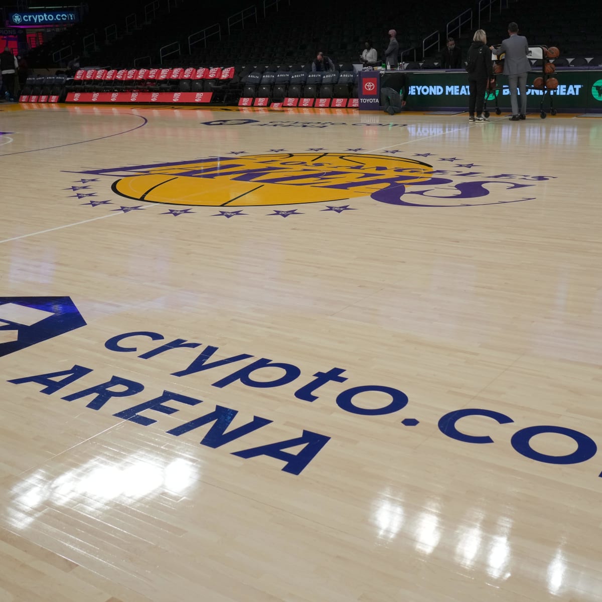 NBA Twitter blasts Lakers' Staples changing name to Crypto.com Arena