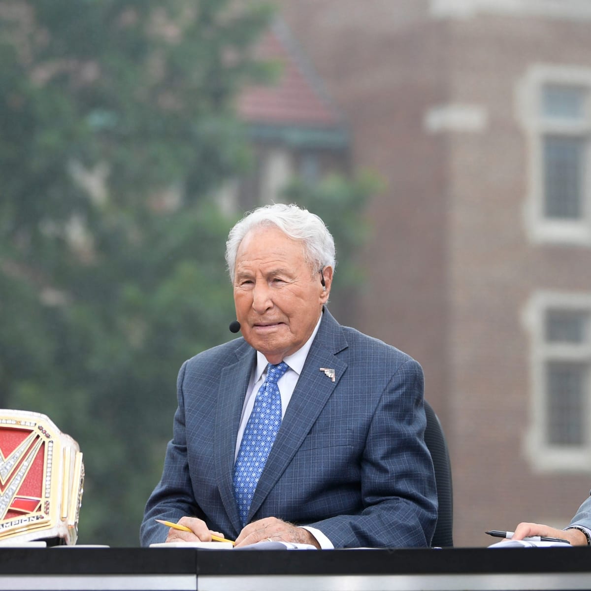 Lee Corso Missing Second Straight 'College GameDay' Saturday - Sports  Illustrated