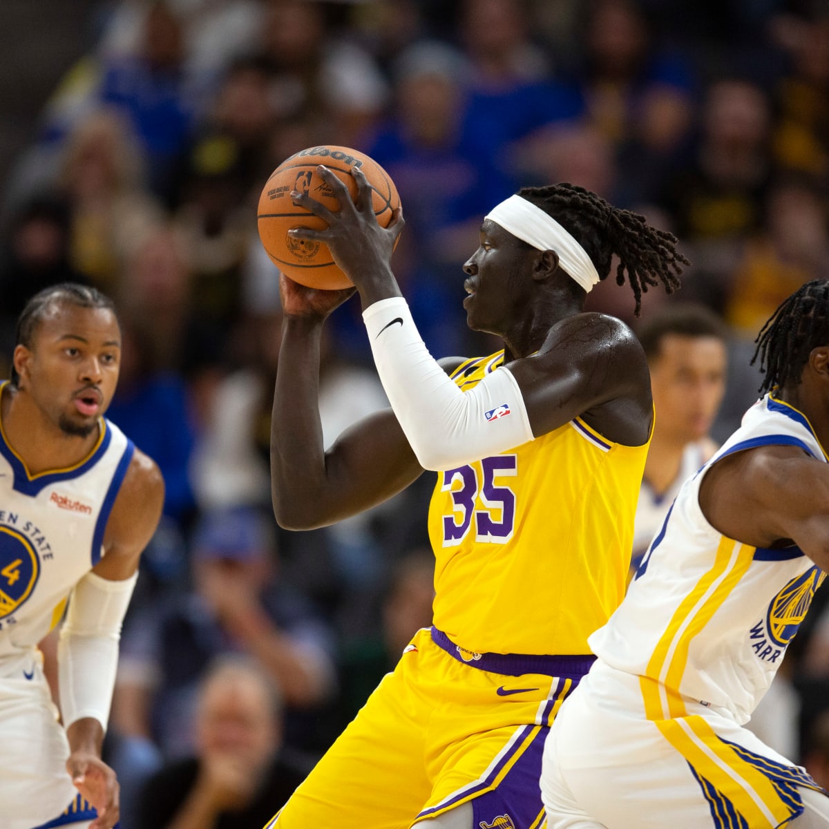 Wenyen Gabriel gets 'dawg' treatment from LeBron after Lakers win - Los  Angeles Times