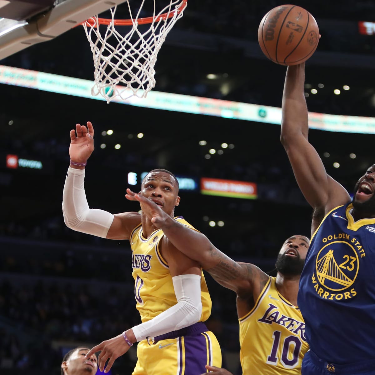 Los Angeles Lakers Overview: News, Rumors, Stats, & More 2022