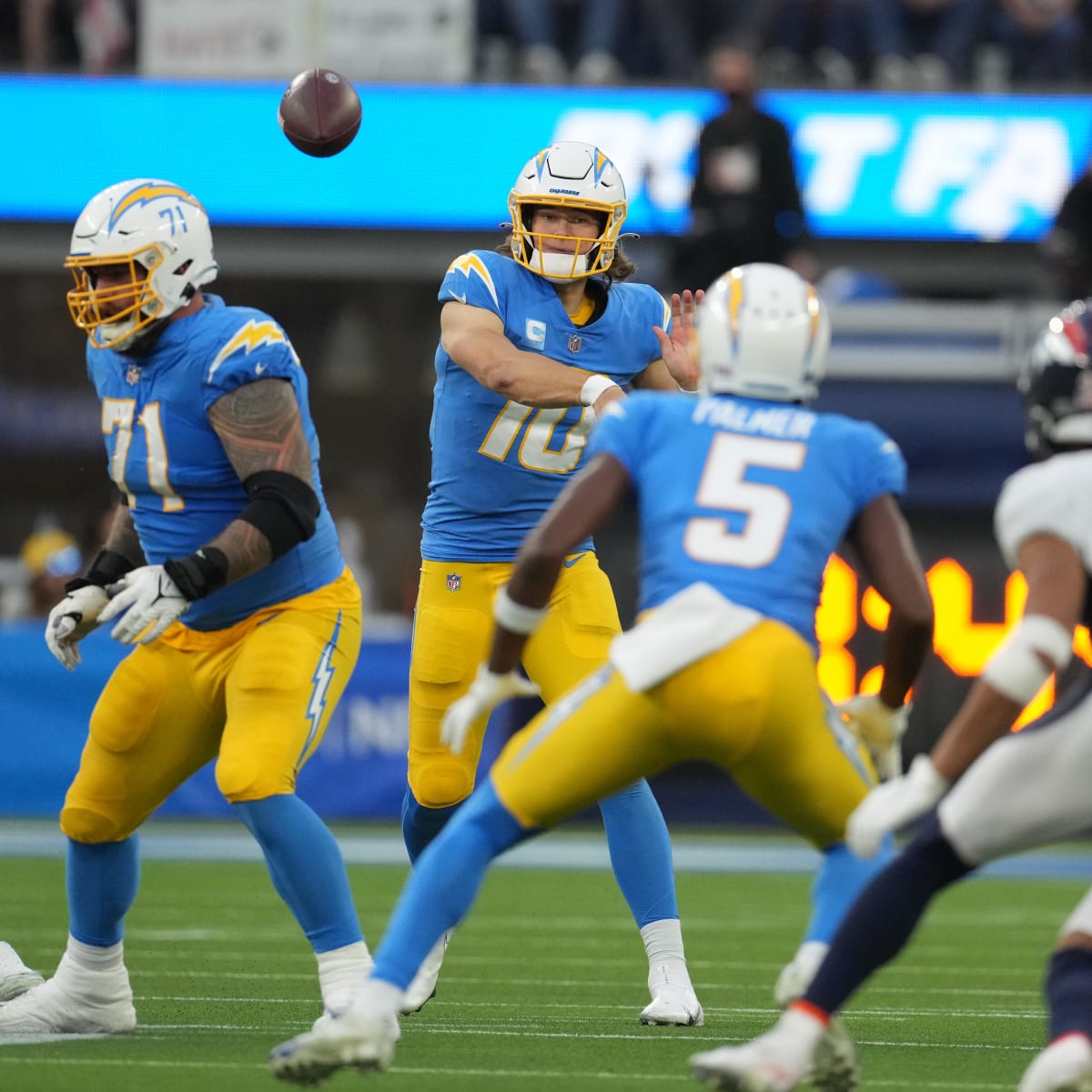 Los Angeles Chargers vs. Denver Broncos Game Day Betting Odds