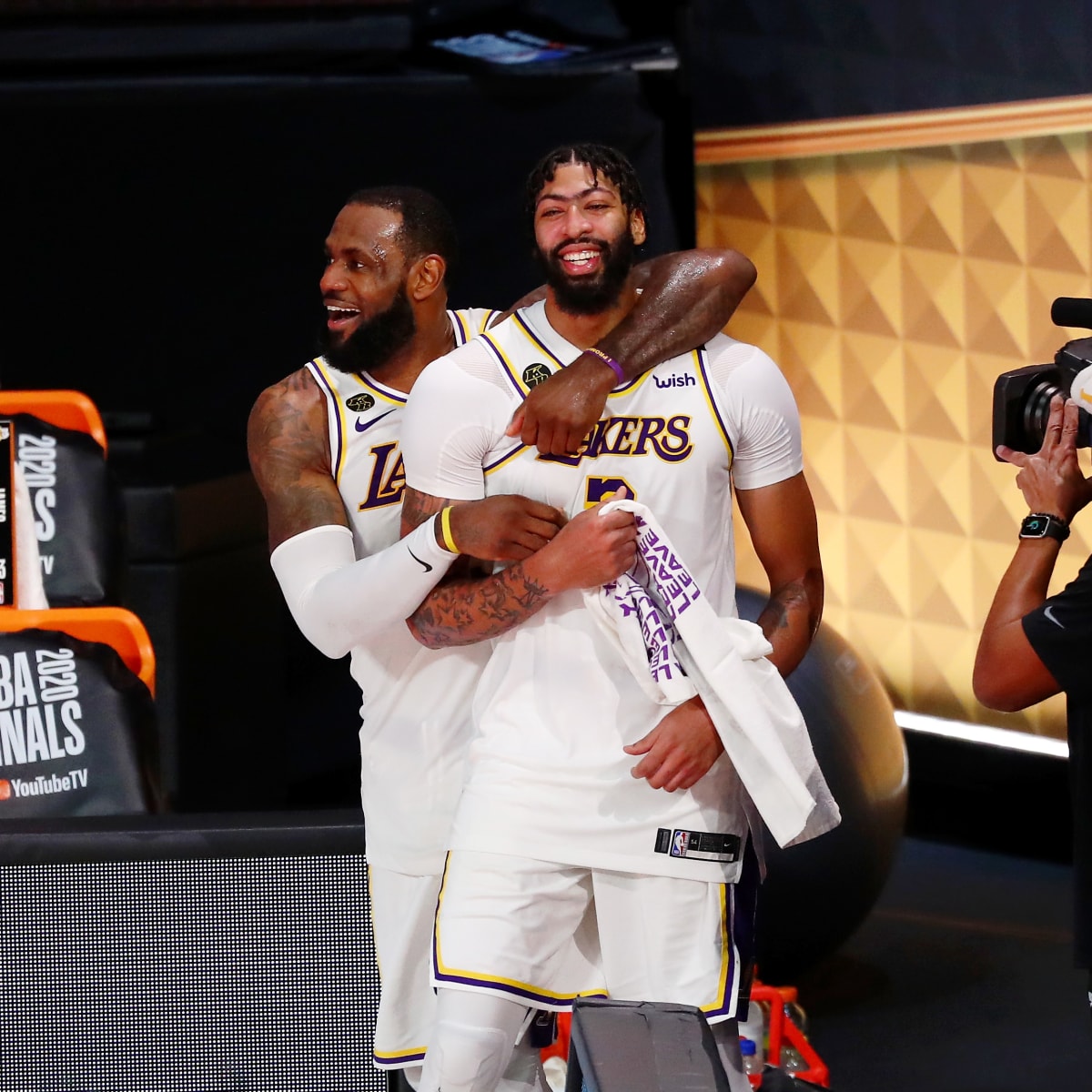 LeBron James: Lakers coach Luke Walton reveals Kobe Bryant