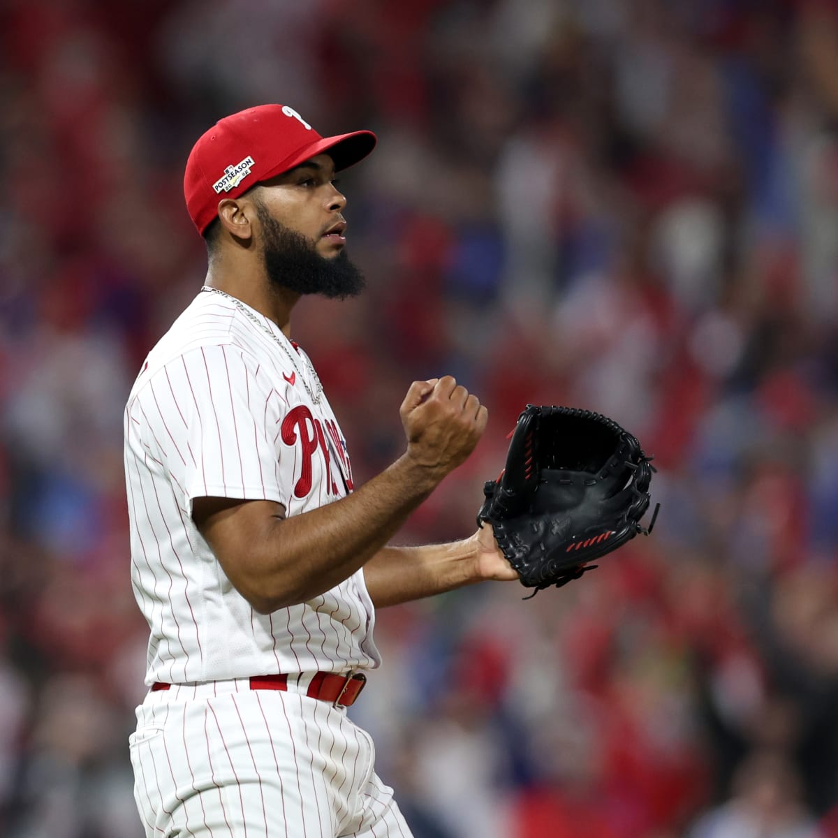 Seranthony Dominguez continues stellar start to career in Phillies