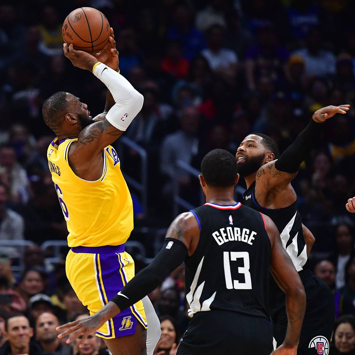 Lakers News: LeBron James Could Miss Multiple Games With Groin Injury