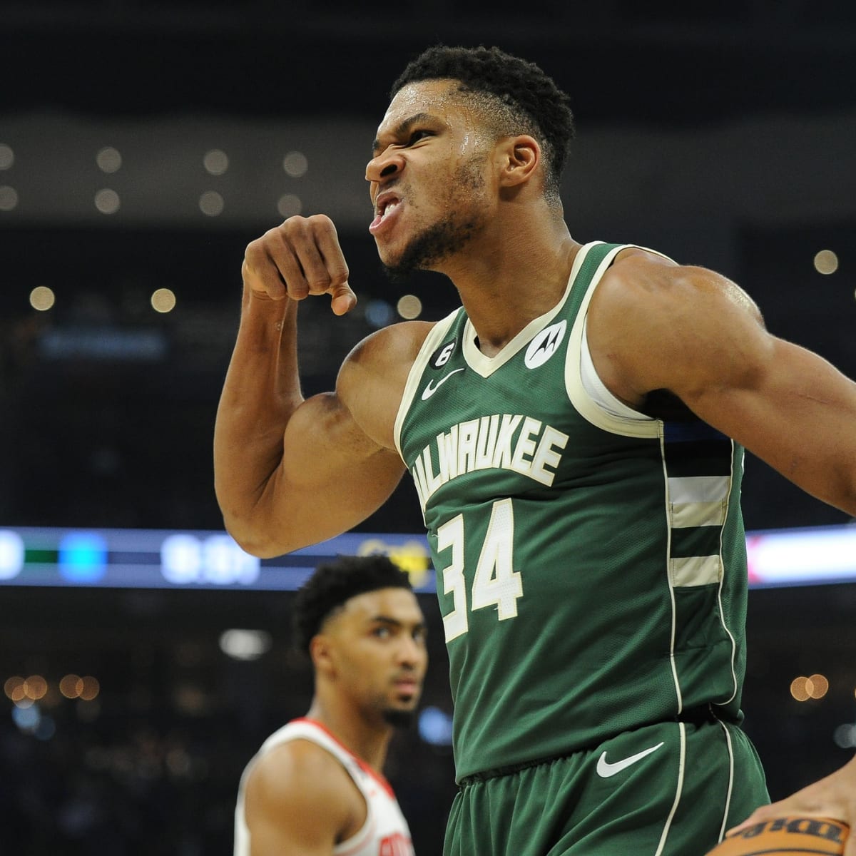 On birthday, Giannis Antetokounmpo questionable Monday at home vs. Cavs –  WKTY
