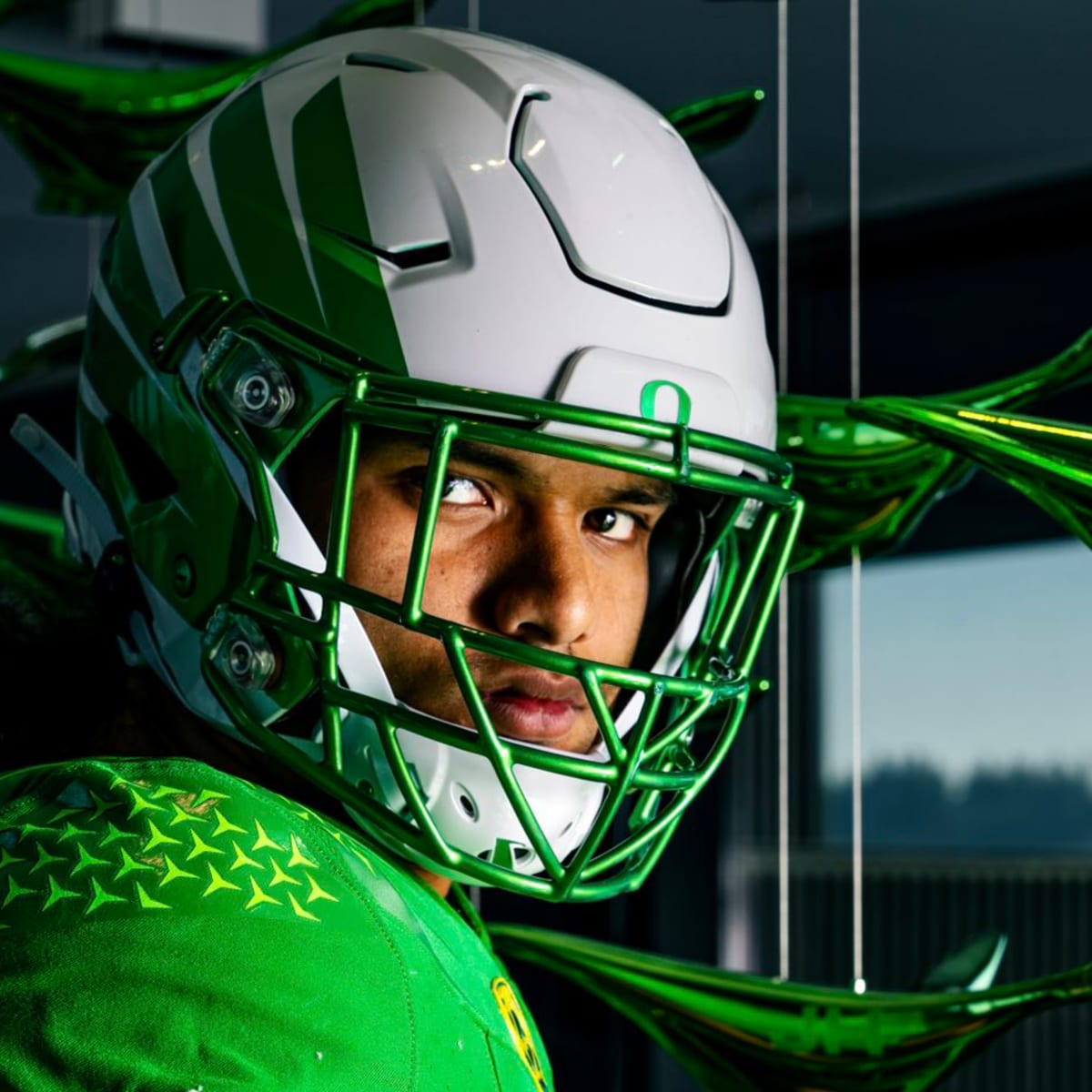 Fans Are Clowning Oregon's New Uniforms For Saturday's Game - The
