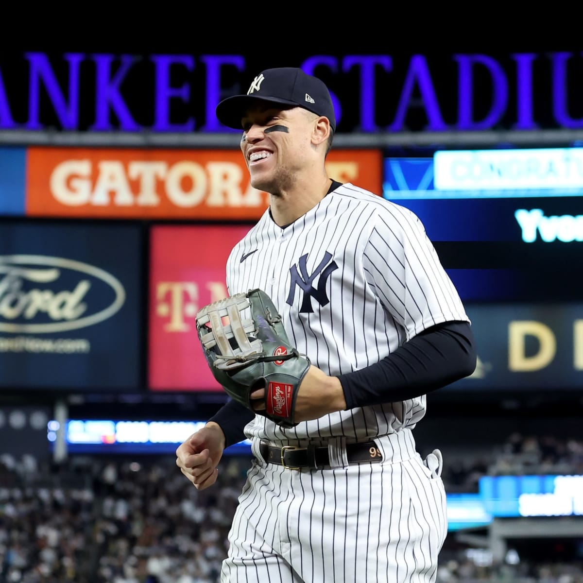 New York Yankees RF Aaron Judge Wins AL Most Valuable Player Award - Sports  Illustrated NY Yankees News, Analysis and More