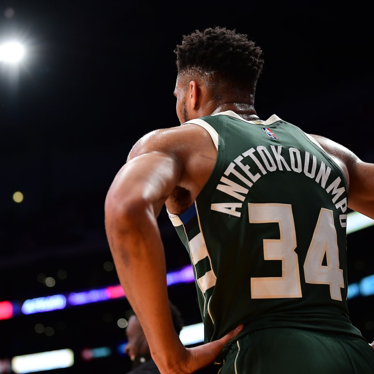 Photo Of Giannis Antetokounmpo Is Going Viral