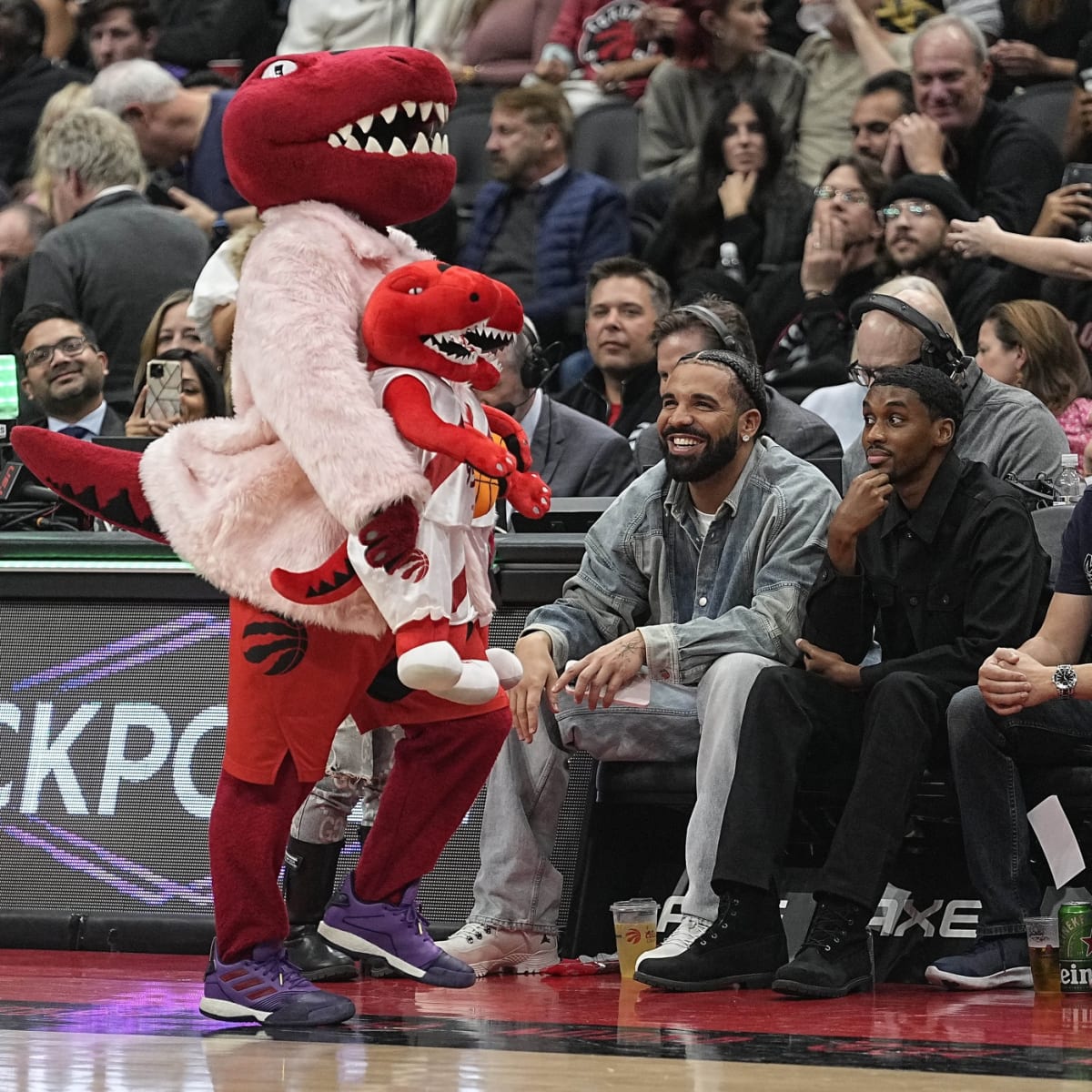Drake gifted diamond-studded jacket worth hundreds of thousands of dollars  before Raptors game