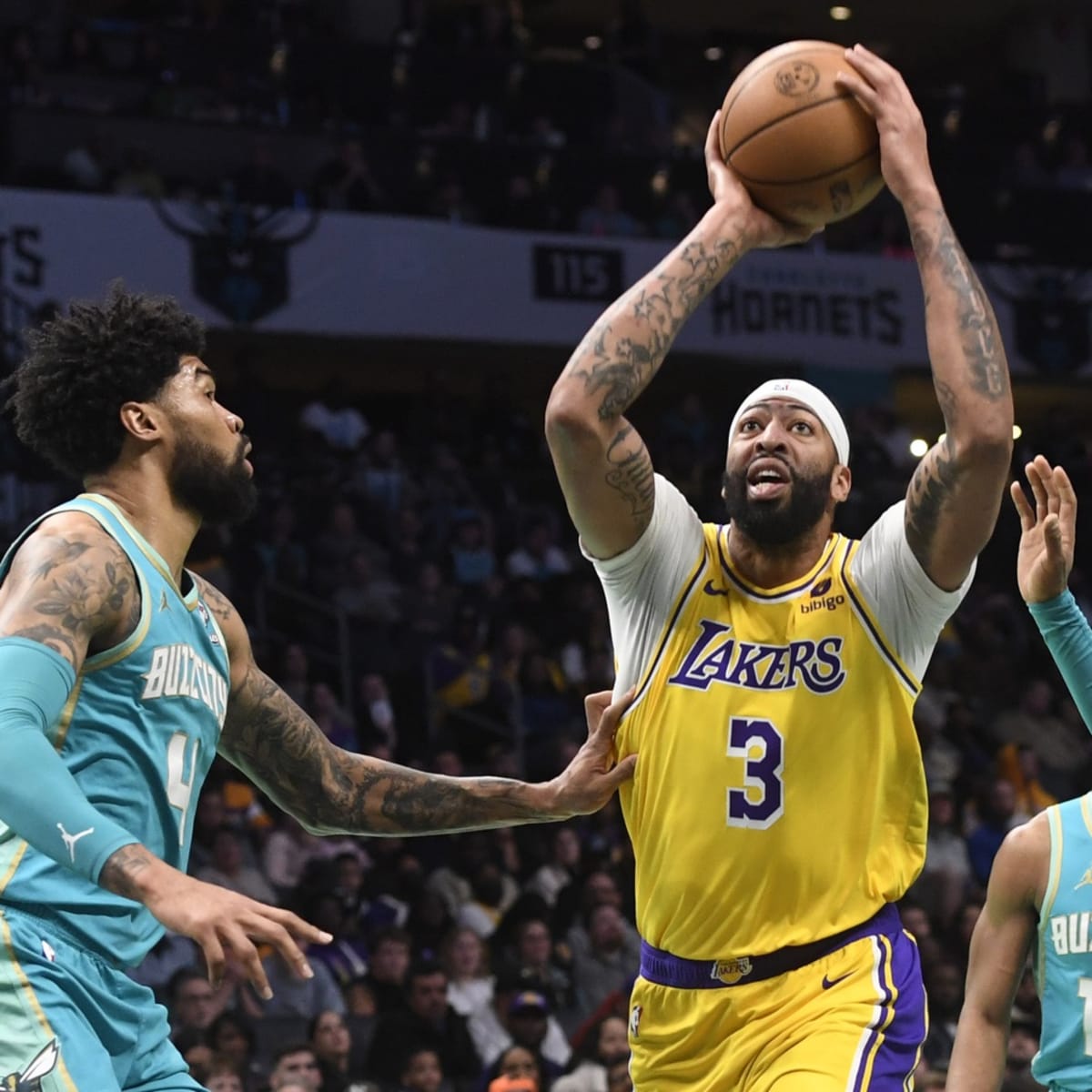 Bridges, Hornets hold off short-handed Lakers, 117-114 – KLBK, KAMC