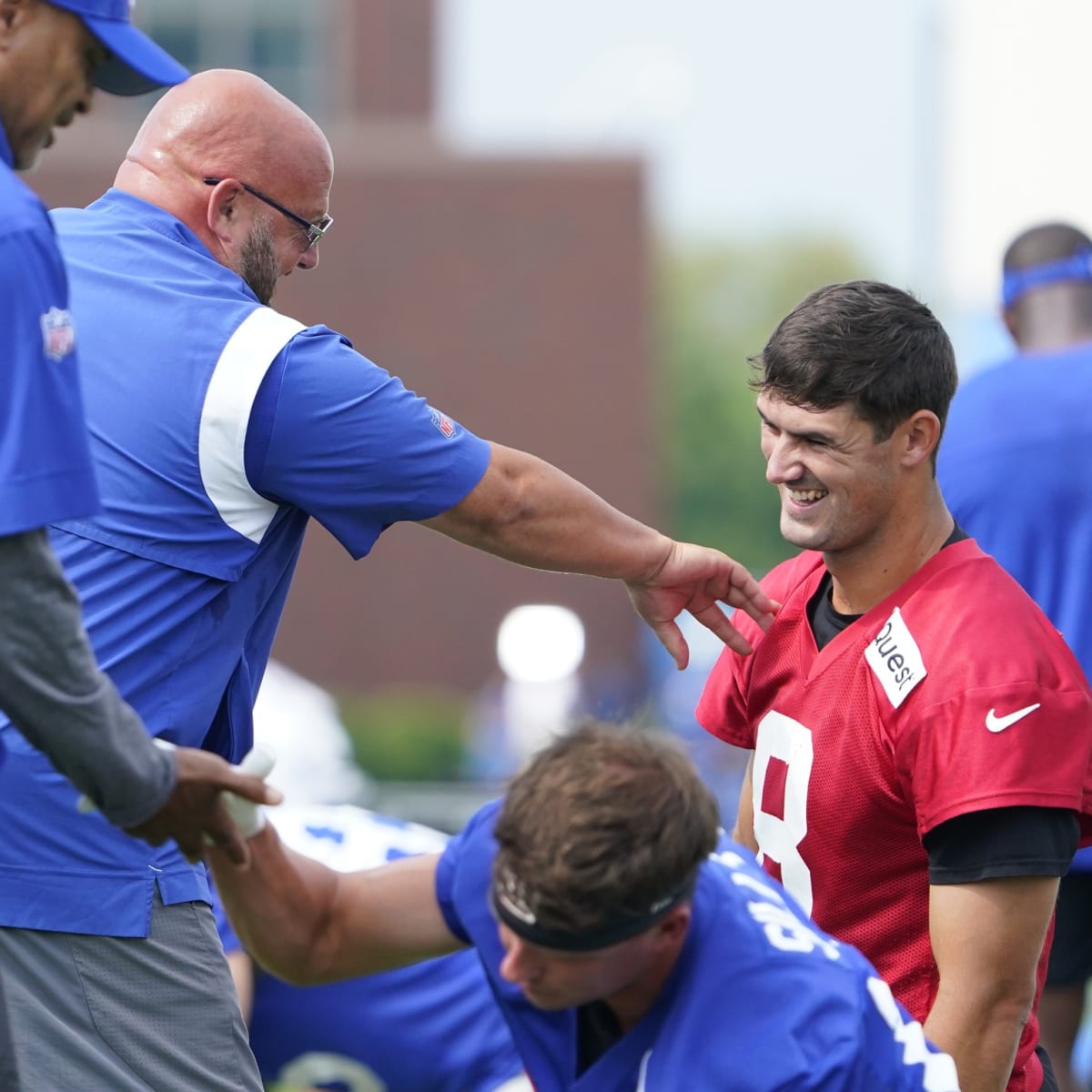 Daniel Jones Questionable for Week 7 Game vs. Washington - Sports  Illustrated New York Giants News, Analysis and More