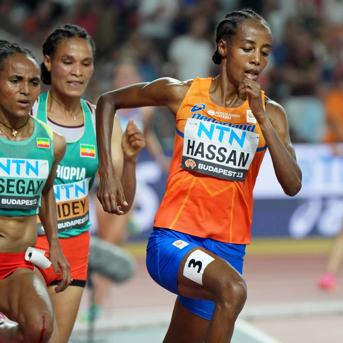 World Athletics Championships: Sifan Hassan Loses 10,000M Due to  Heartbreaking Fall - Sports Illustrated