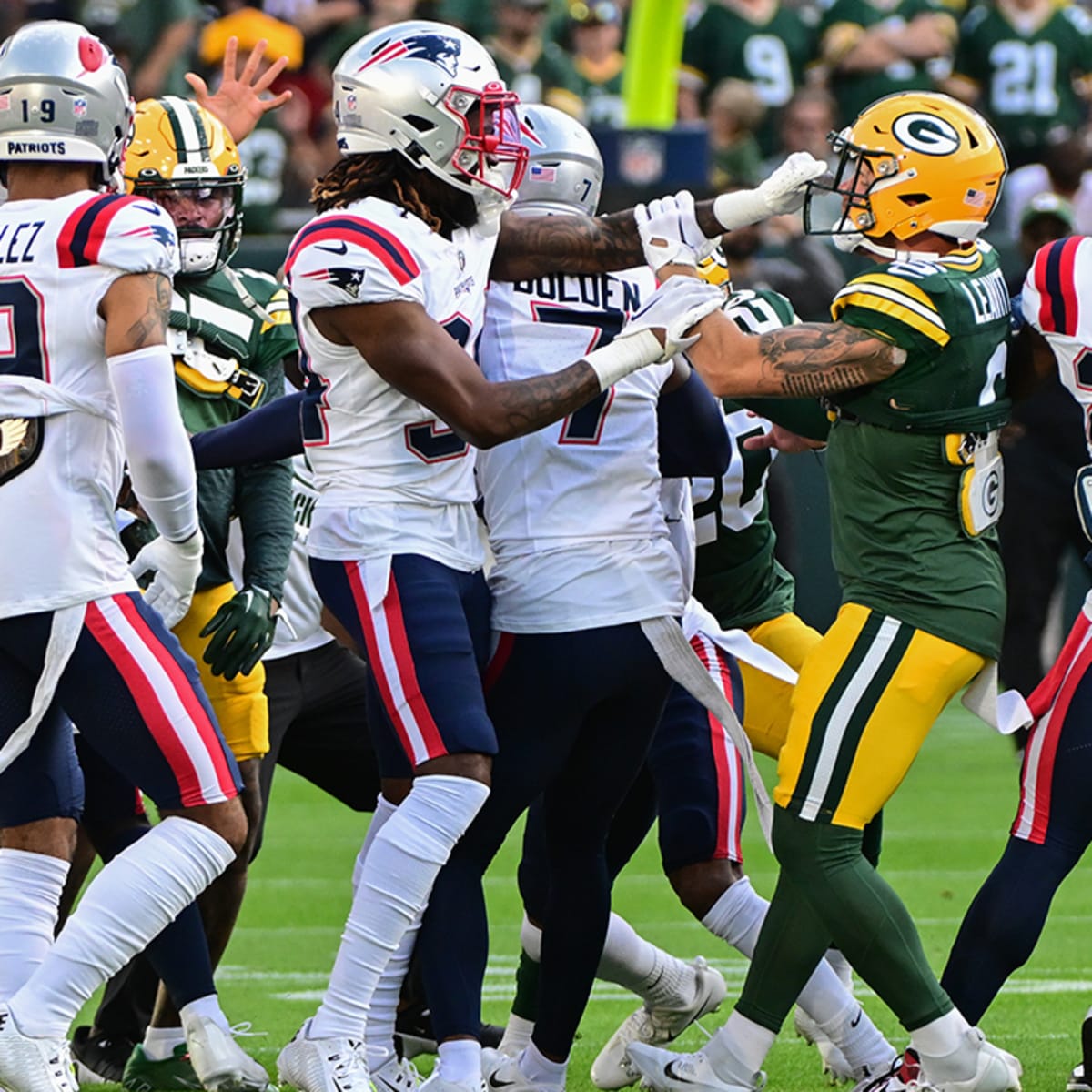 Packers, Patriots Had to Be Separated After Scuffle Before Preseason Game  Even Kicked Off - Sports Illustrated